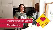 Pfarrhaushälterin Sabine Radschinsky in Neumarkt. Foto: Johannes Heim/pde